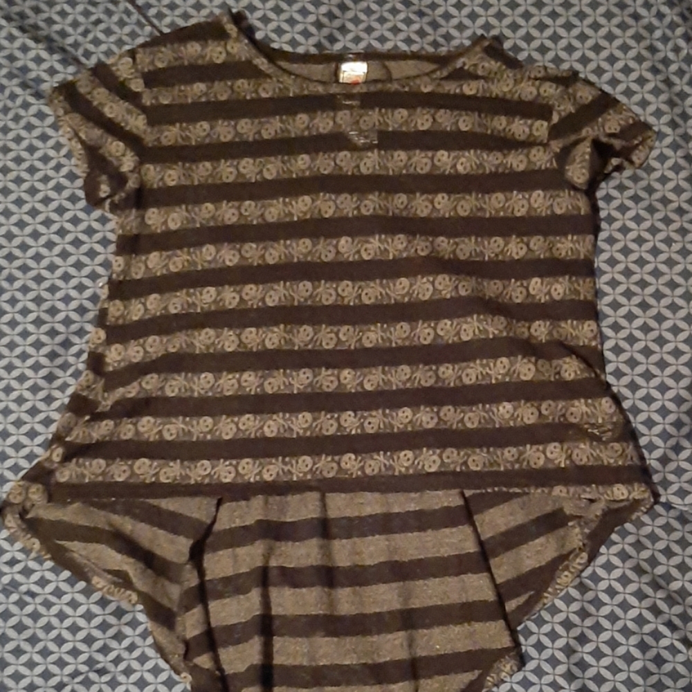 Tee shirt